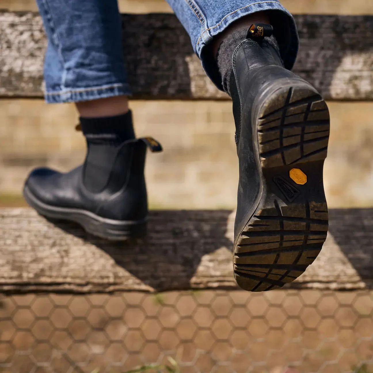 Blundstone 2058 - All Terrain Black Leather Vibram® Anti-Slip Boot - Image 4